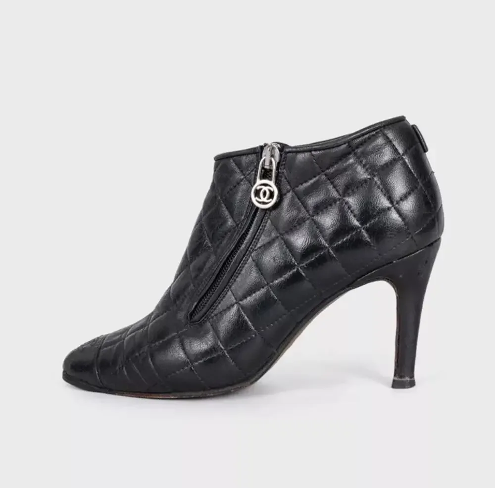 CHANEL Black Quilted Leather Zip Ankle Boots 37.5